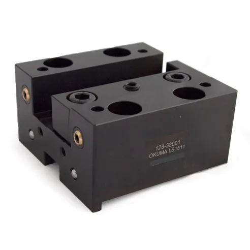Bolt On face turning toolholder, clamping capacity 25x25mm, bolt grid 45x80